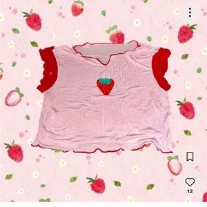 Strawberry top!! ❤️💋🌹🍓🍓🍓🍓